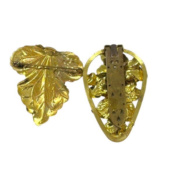 Vintage Gold Plated Over Brass Grape Brooch & Floral Dress Clip - Picture 6 of 9